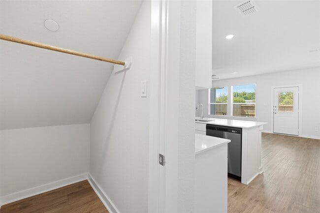 Building Photo - 8117 Danson Ln