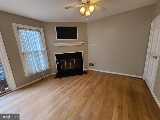 Building Photo - 7420 Houndsbury Ct