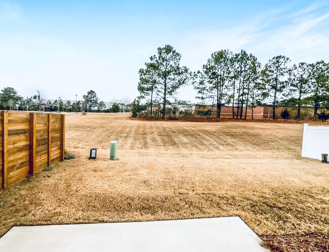 Building Photo - 8707 Red Canyon Way