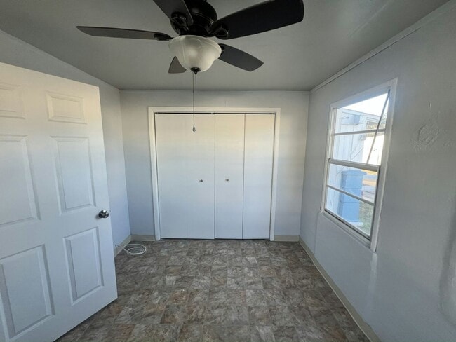 Building Photo - 138 Southland Ct