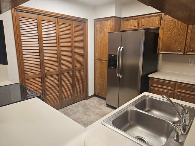 Building Photo - 349 Fantail Loop