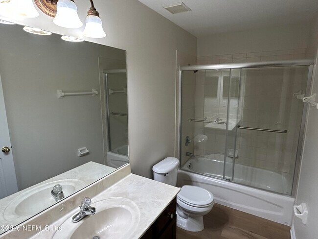 Building Photo - 13916 Fish Eagle Dr E