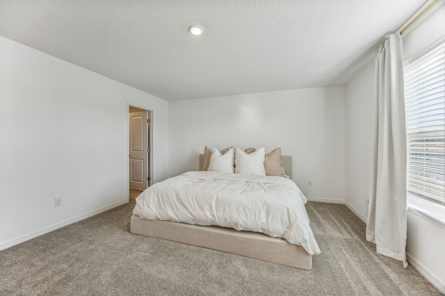 Building Photo - 5460 Integrity Wy