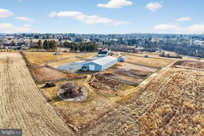 Building Photo - 5289 PA-309