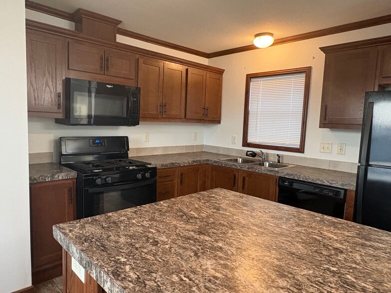 Building Photo - 309 Spring Park Dr