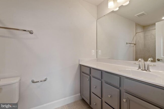 Building Photo - 289 Phoenix Dr