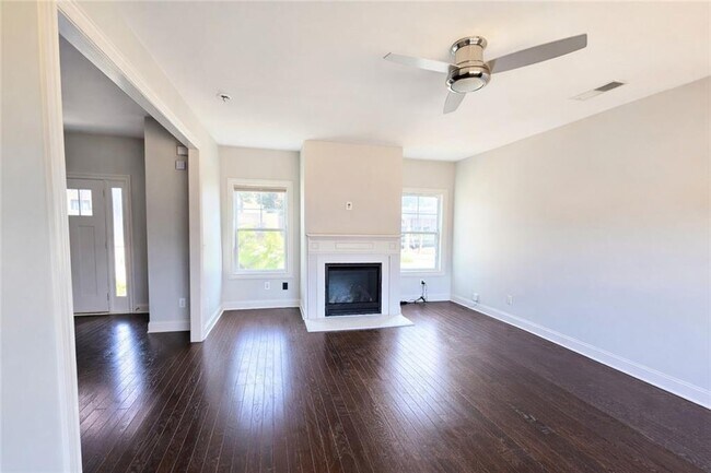 Building Photo - 821 Westmoreland Circle Northwest