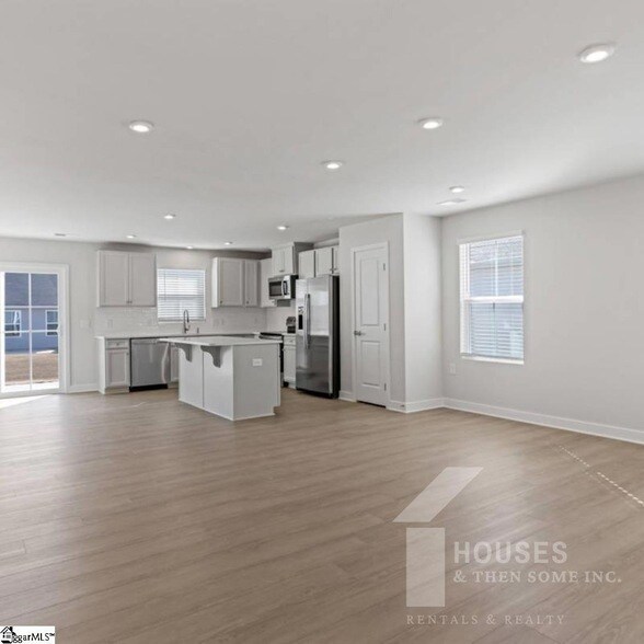 Building Photo - 1130 Bulrush Dr