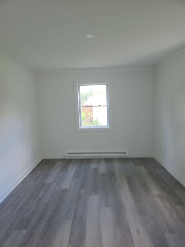 Building Photo - Newly remodeled home is located in Lancaster, SC 29720.