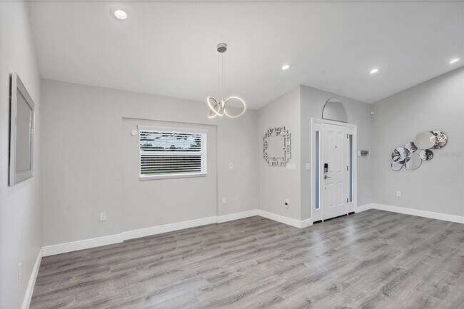 Building Photo - 618 Eastpointe Ct