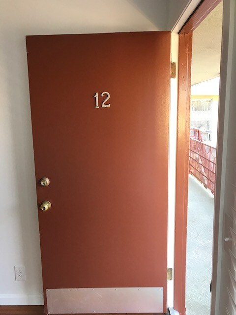 Building Photo - 940 S Venice Blvd