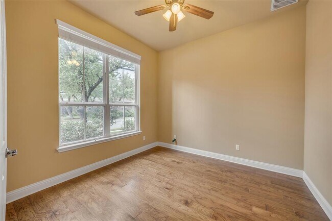 Primary Photo - 10821 Crosbyton Ln
