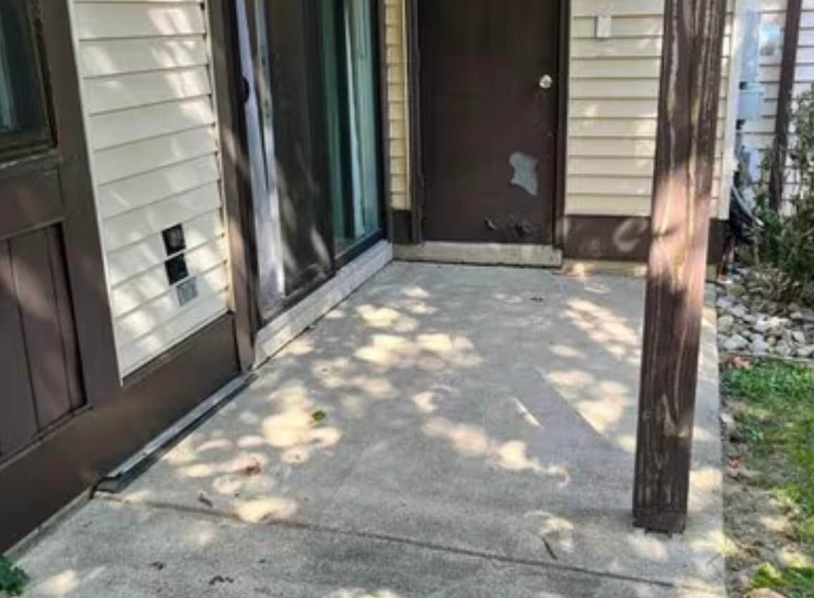 Building Photo - 306A Kelly Cv