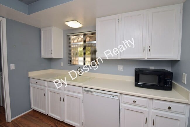 Building Photo - Moondance 2 Bed 2 Bath Patio Home