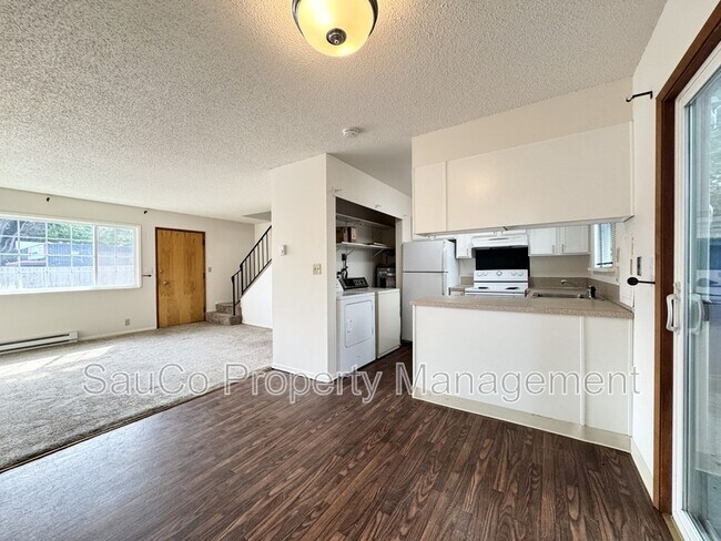 Building Photo - 536 SW Nebraska St