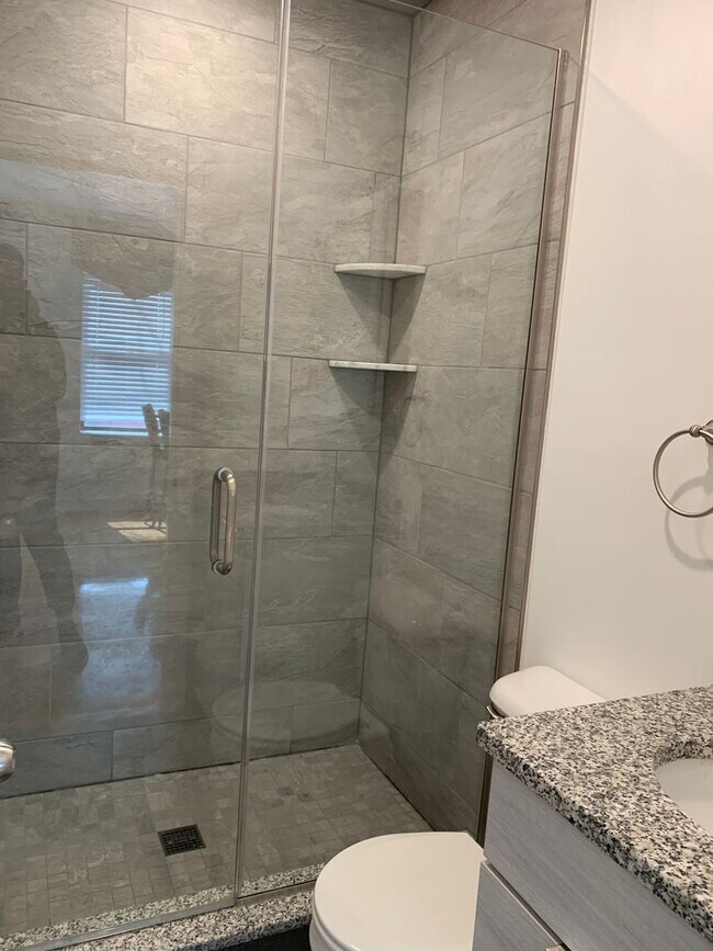 Building Photo - CHELSEA / BOSTON FULLY FURNISHED LUXURY STUDIO-- 1 MILE TO LOGAN!!