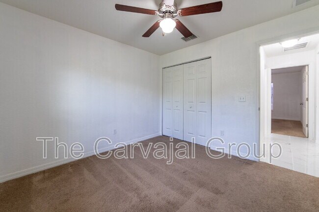 Building Photo - 5107 SW 165th St Rd