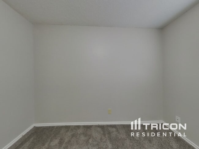 Building Photo - 8130 Ocean Meadow Dr