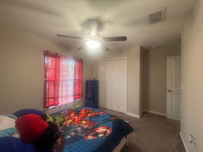 Building Photo - Beautifully Designed 4 Bedroom, 2 Bath Home