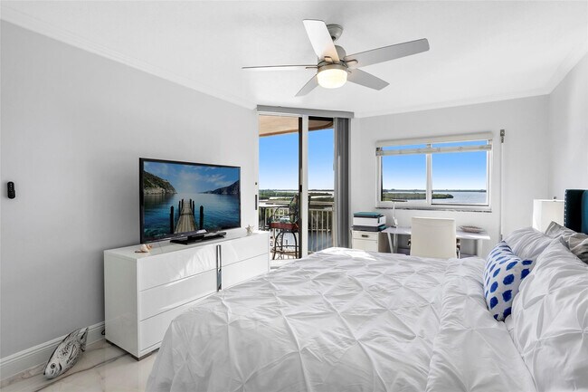 Building Photo - 5167 N Hwy A1A