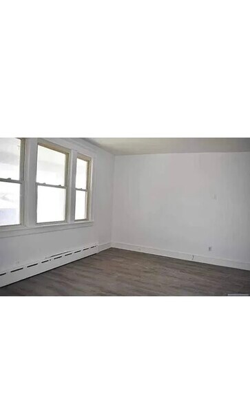 Building Photo - 161 Palisade Ave