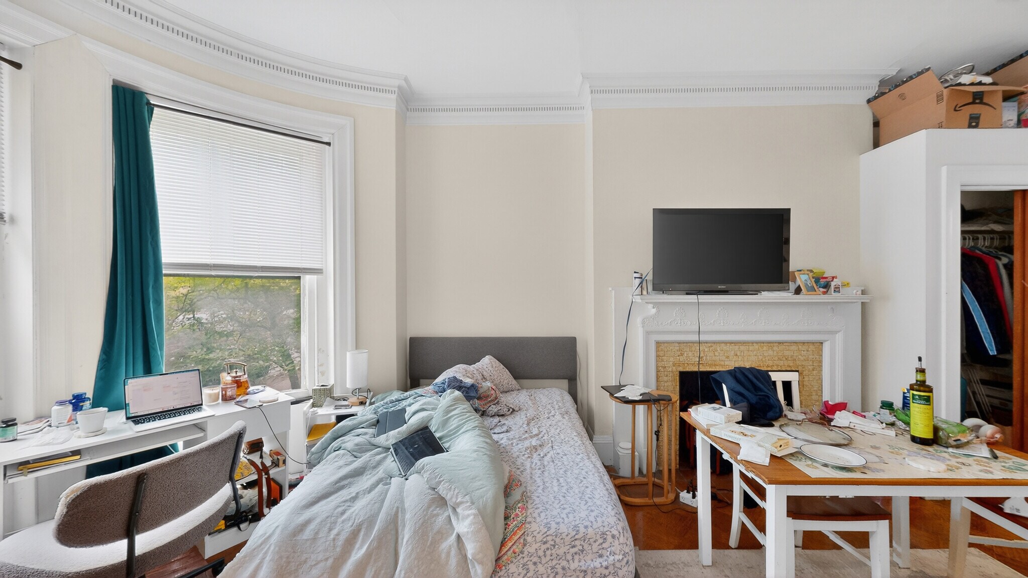 Building Photo - 1069 Beacon St