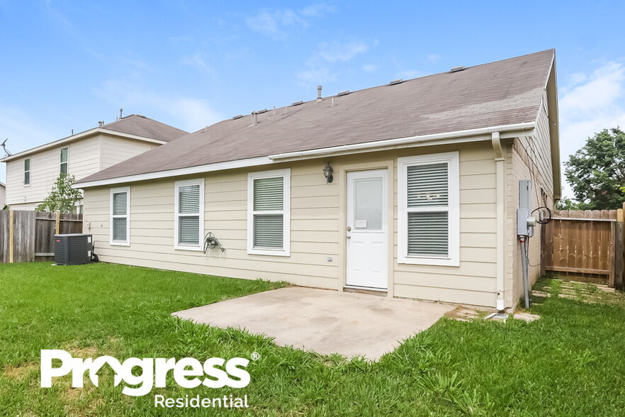 Building Photo - 18211 Hammondsport Ln