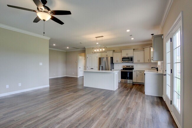 Building Photo - 2547 Rafiki Dr