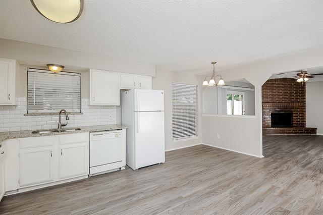 Building Photo - 6400 Rock Springs Dr