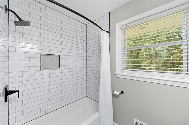 Building Photo - 1181 Starline Dr