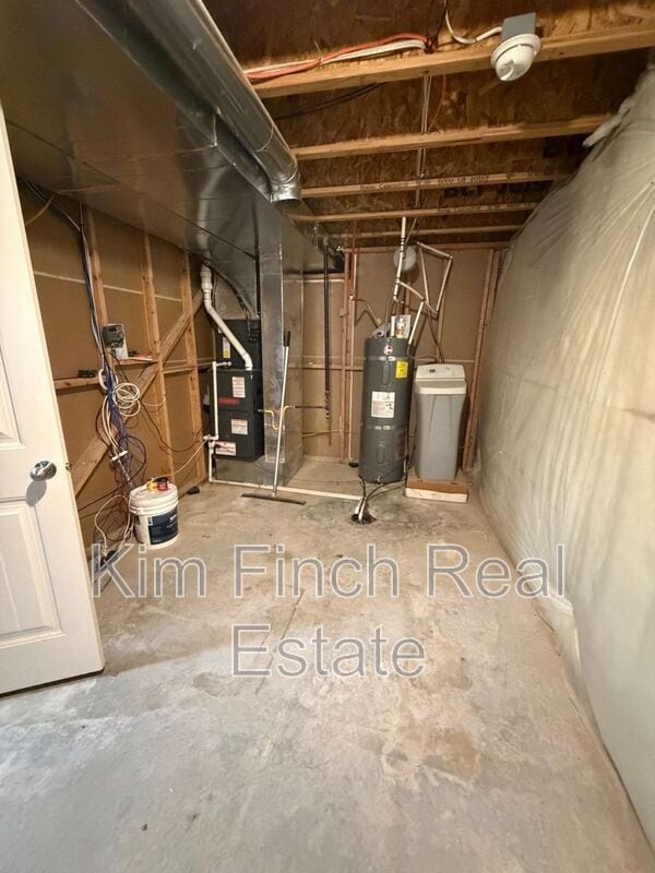 Building Photo - 2389 Hitching Post Dr