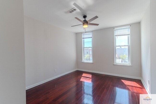 Building Photo - 2608 E Fayette St