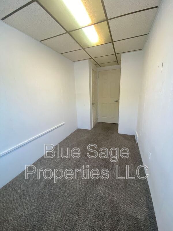 Building Photo - 227 Pine St