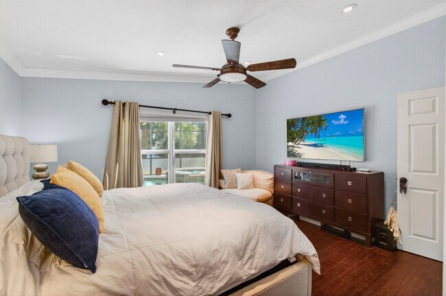 Building Photo - 7076 Middlebury Dr