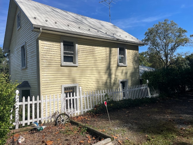 Building Photo - 1321 Deibler Gap Rd