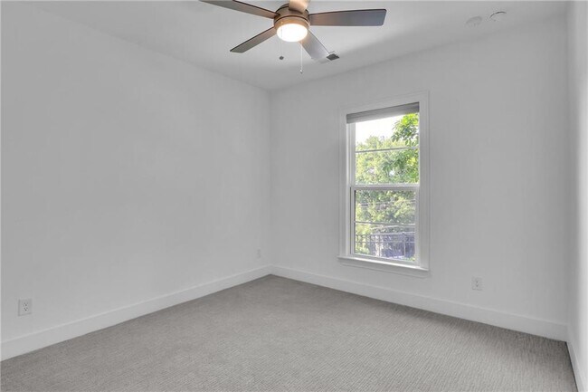 Building Photo - 545 Whitlox Rd NW