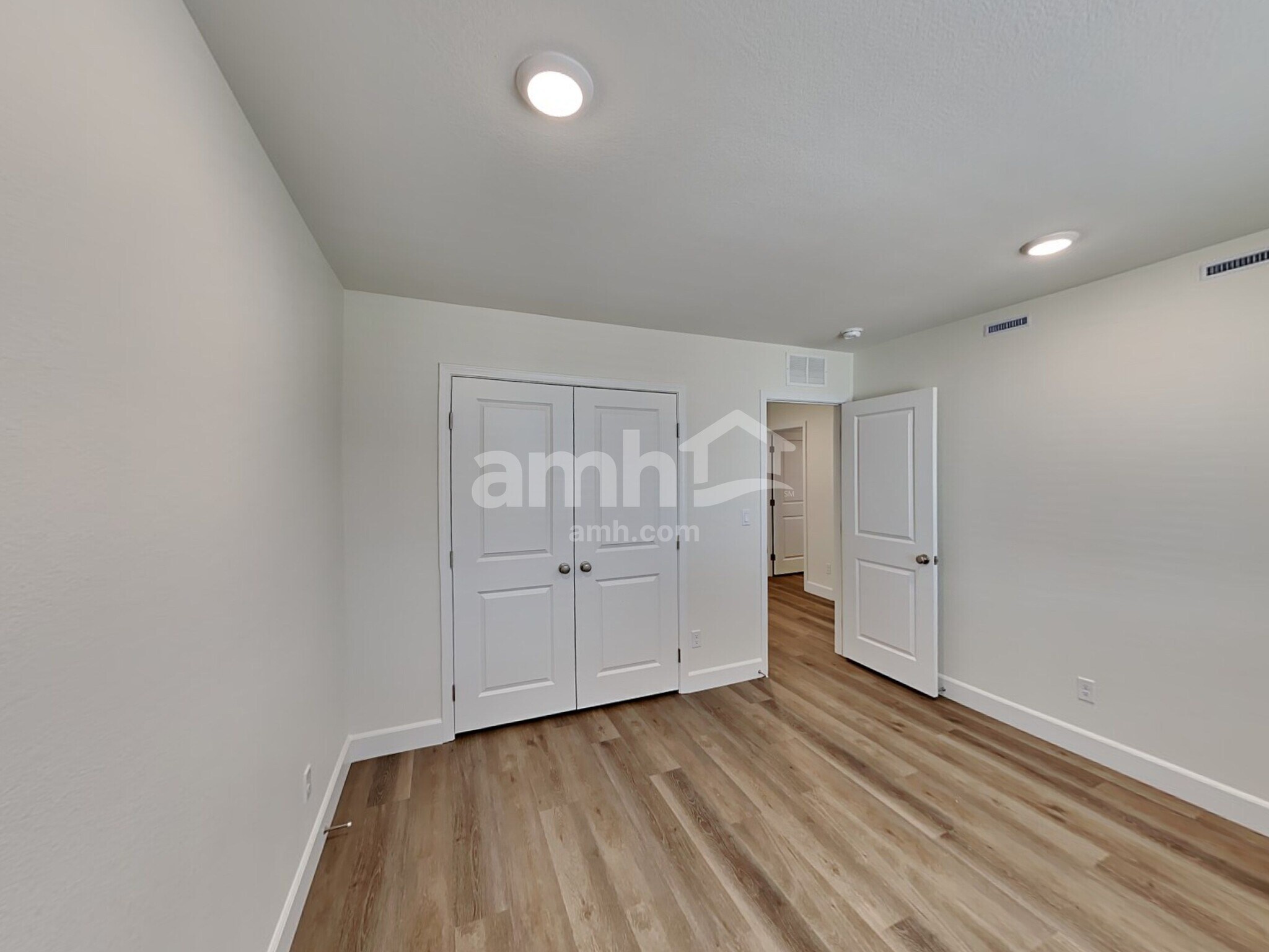 Building Photo - 10335 Bishops Cap St