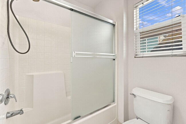 Building Photo - 5486 Benttree Way