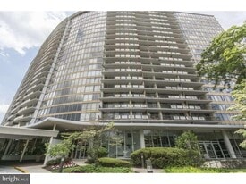 Building Photo - 3900 Ford Rd