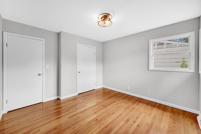 Building Photo - 3413 W 77th Ave