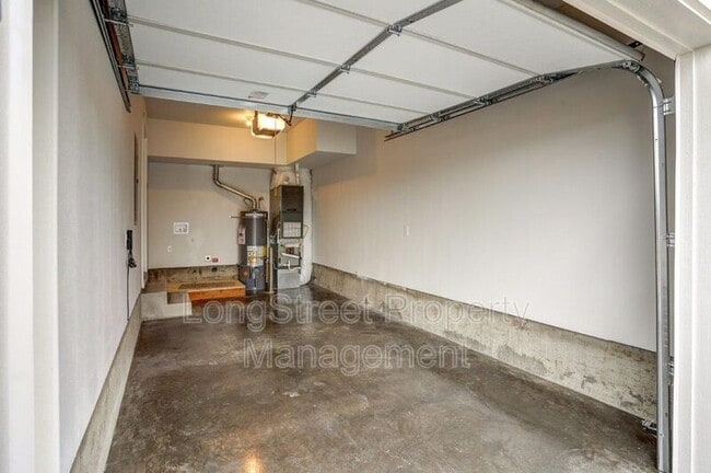 Building Photo - 486 S Monmouth Ave