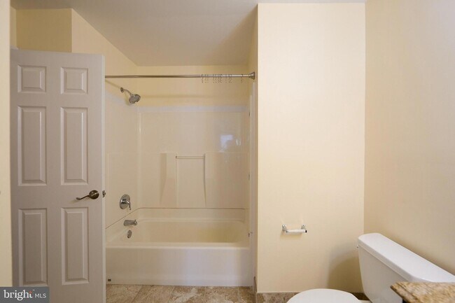 Building Photo - 1803 Stoneham Dr