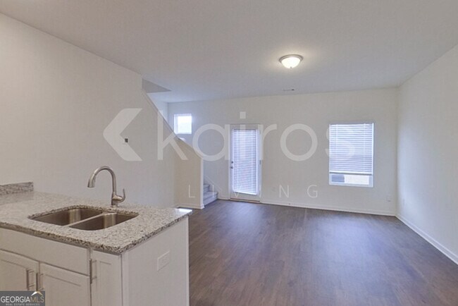 Building Photo - 202 Long Is Dr