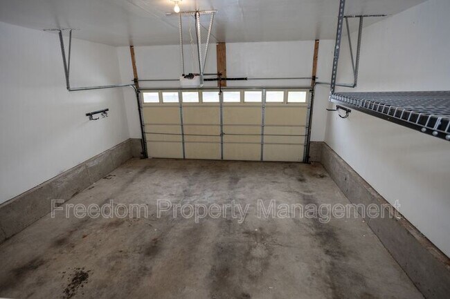 Building Photo - 6004 Abernethy Ln