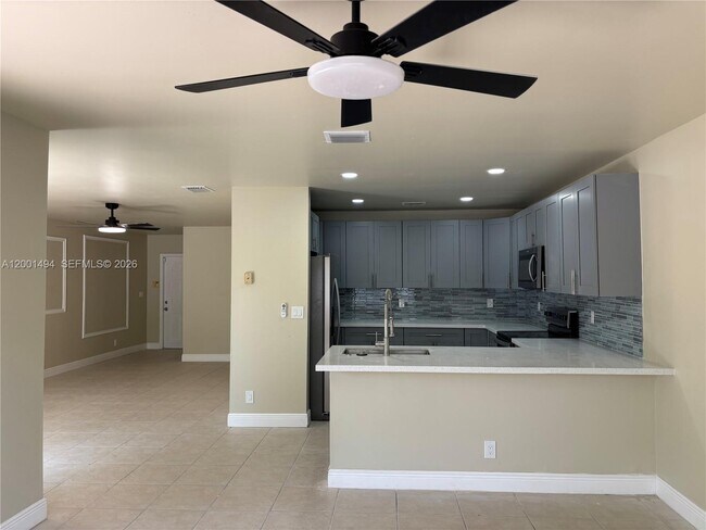 Building Photo - 5450 NW 94th Terrace