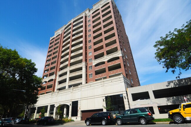 Primary Photo - 828 W Grace St