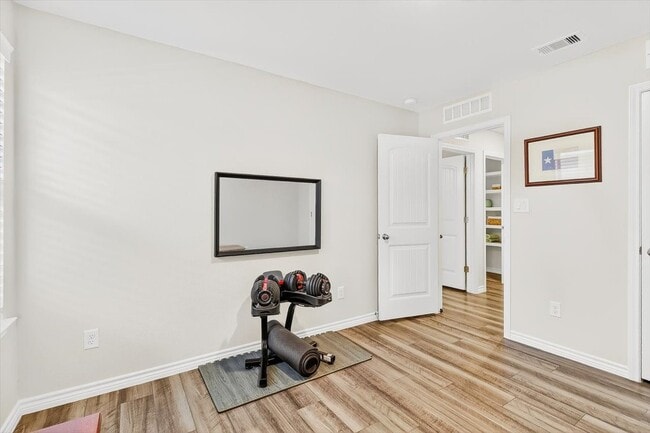 Building Photo - 7826 Bullrider Dr