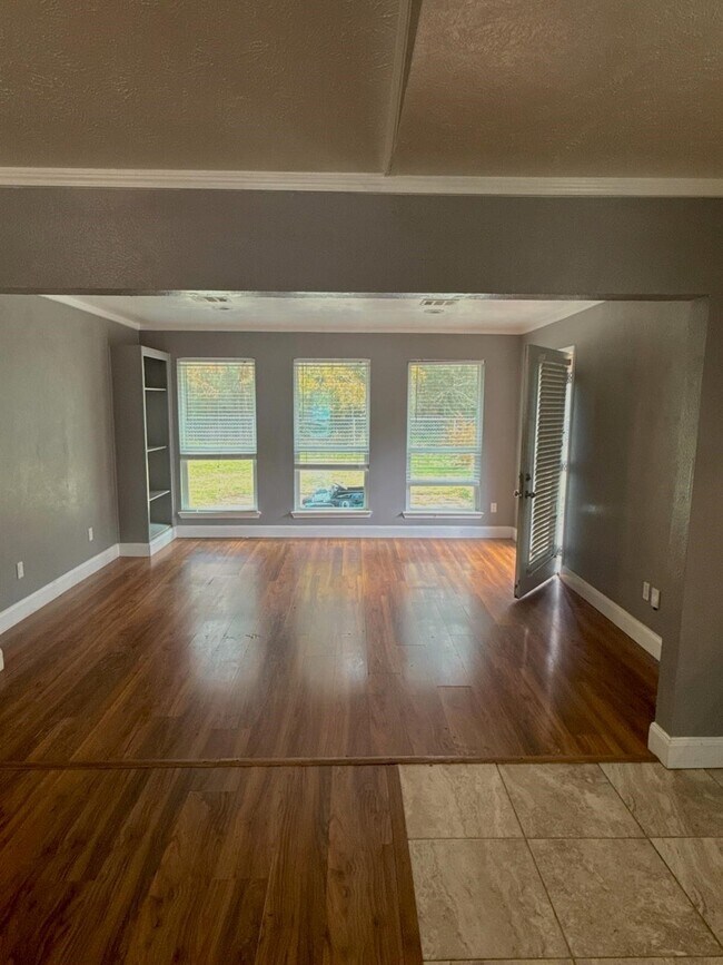 Building Photo - 22726 Melham Ln