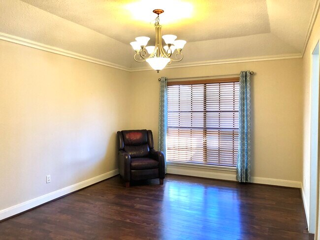 Building Photo - 106 Stony Point Ct