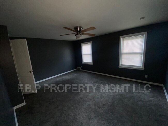 Building Photo - 15786 Meyers Rd